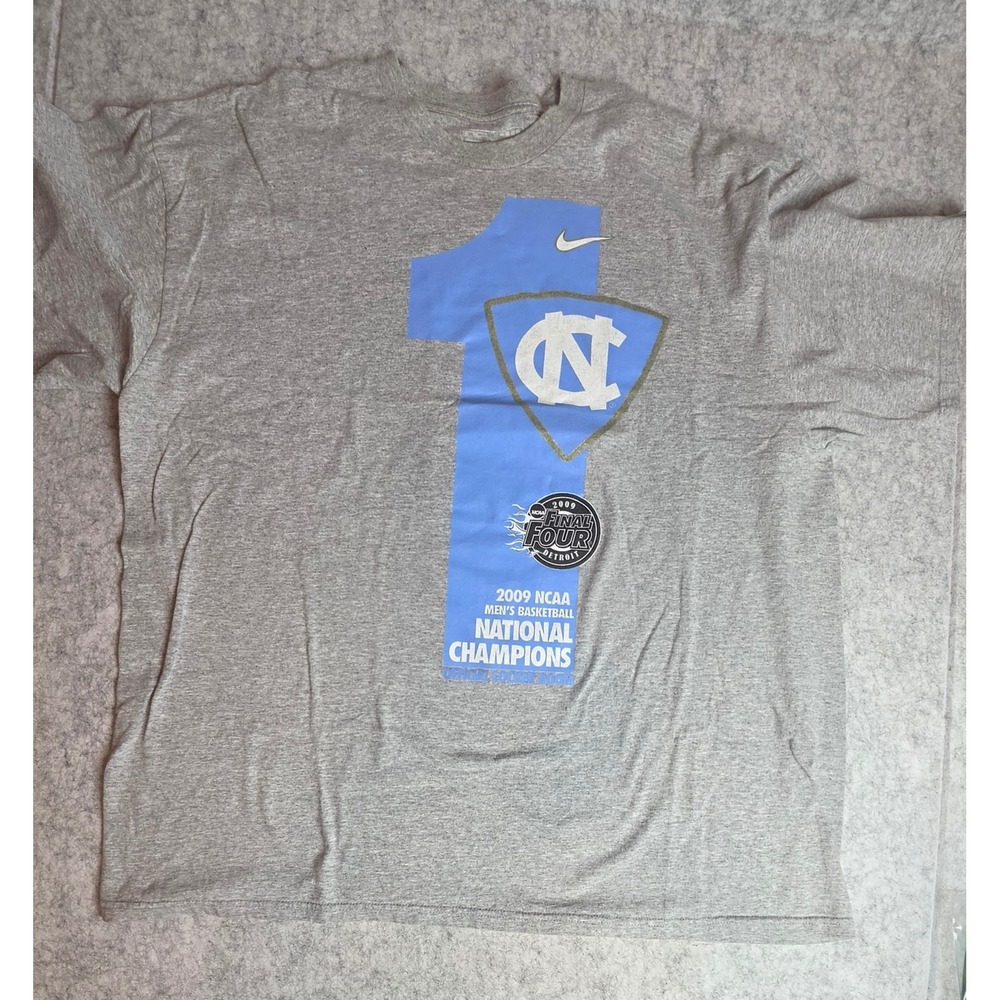 Nike UNC Tar Heels 2009 NCAA Basketball National Champions T-Shirt Gray XL
